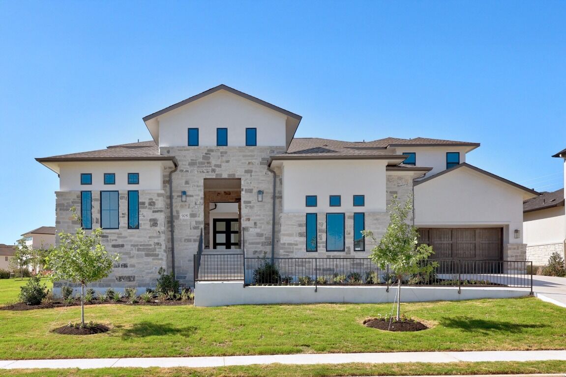 Property Photo: 905 Bristol Creek Bend TX 78738