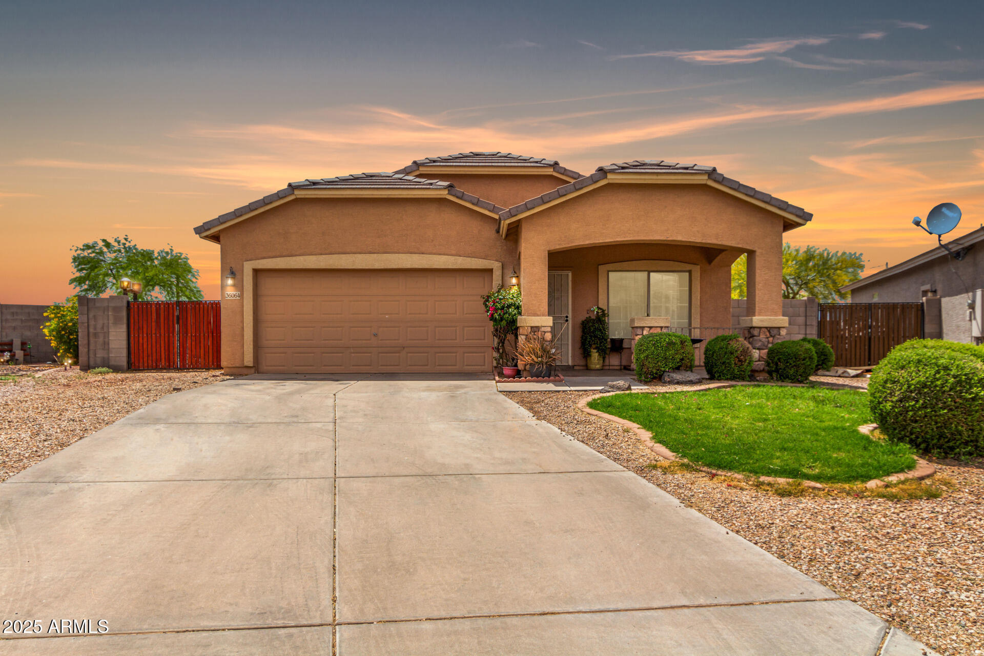 Property Photo:  36064 N Murray Grey Drive  AZ 85143 