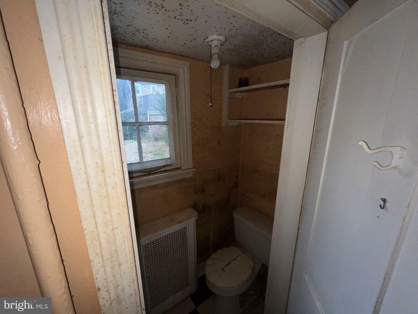 Property Photo: 5927 Wayne Avenue PA 19144