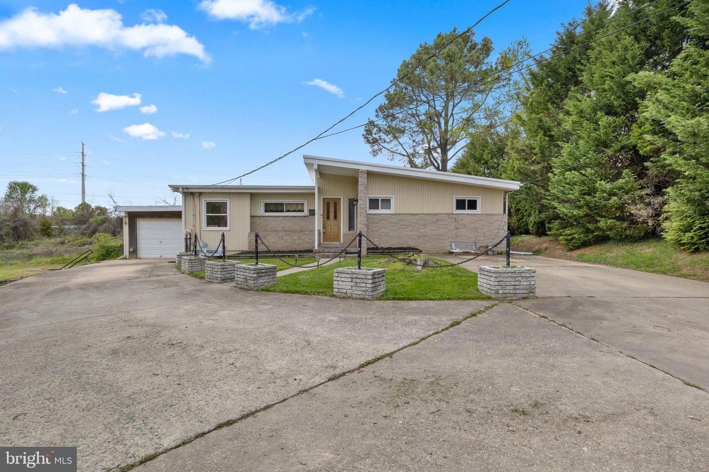 Property Photo: 11946 Philadelphia Road MD 21087