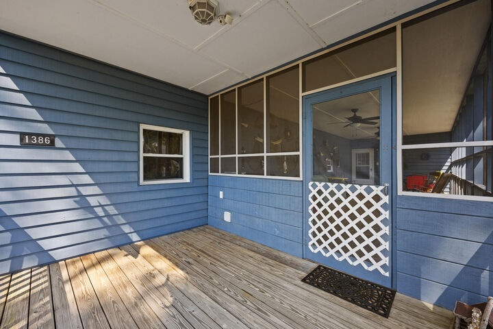 Property Photo:  1386 Hobbs Drive  SC 29148 