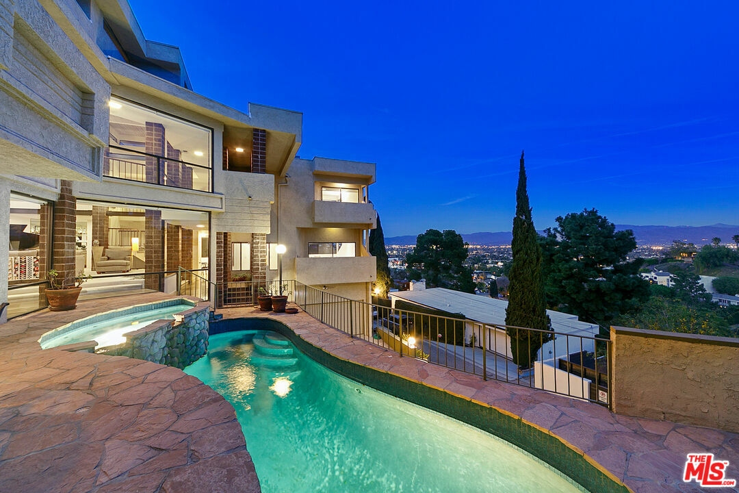 3917 Murietta Ave  Sherman Oaks CA 91423 photo