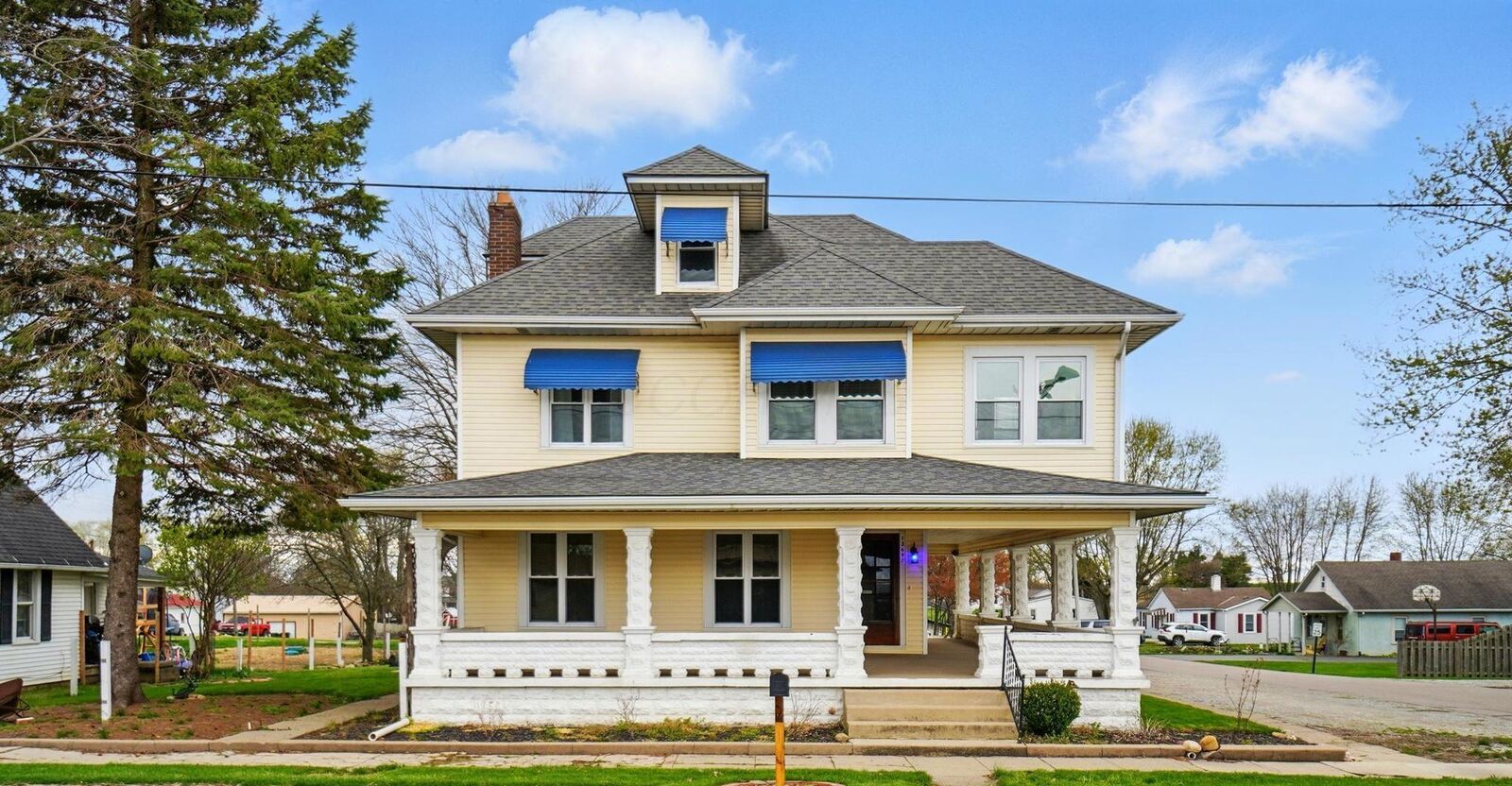 Property Photo:  13690 Main Street  OH 43151 