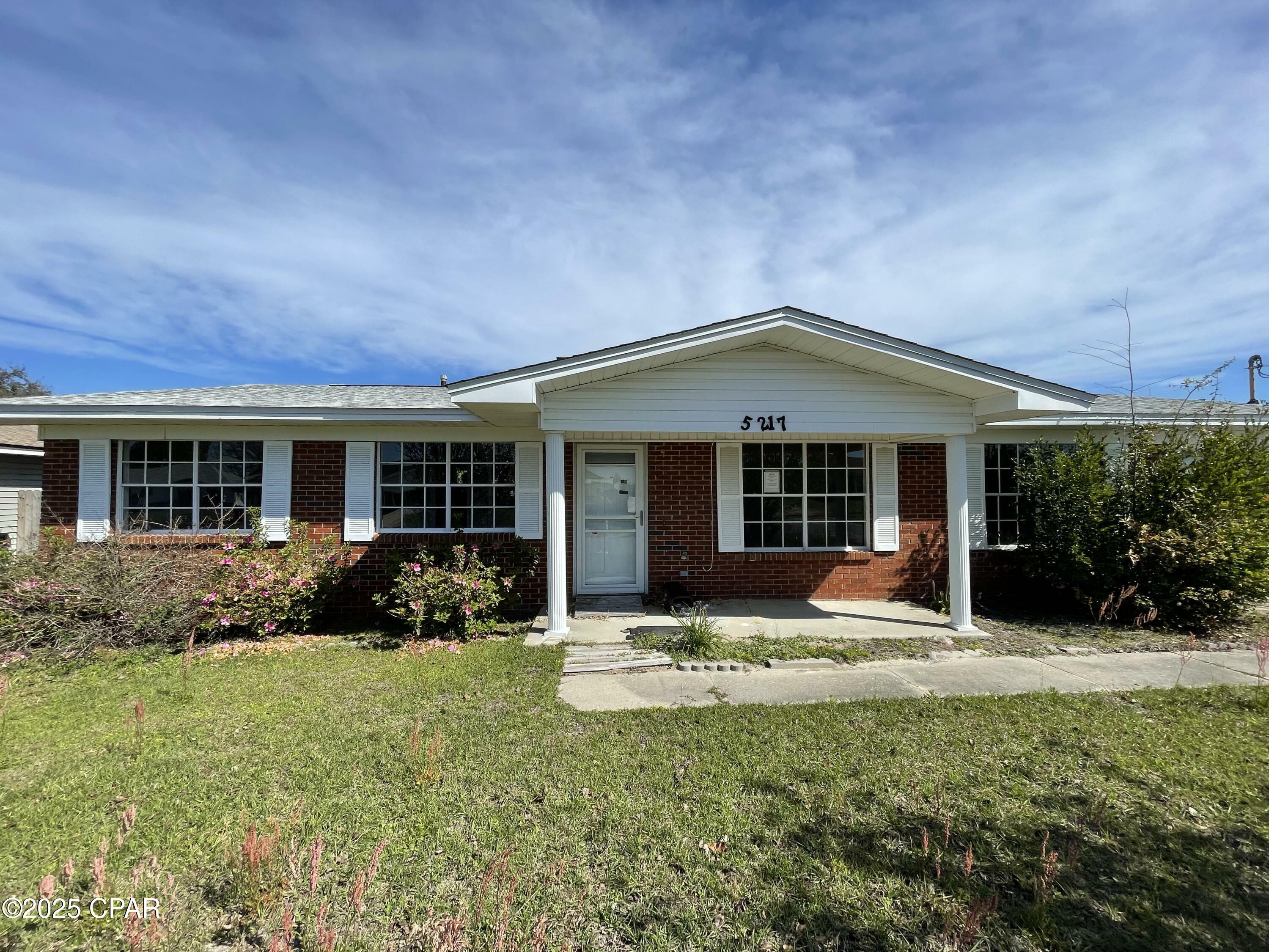 Property Photo: 5217 N Lakewood Drive FL 32404