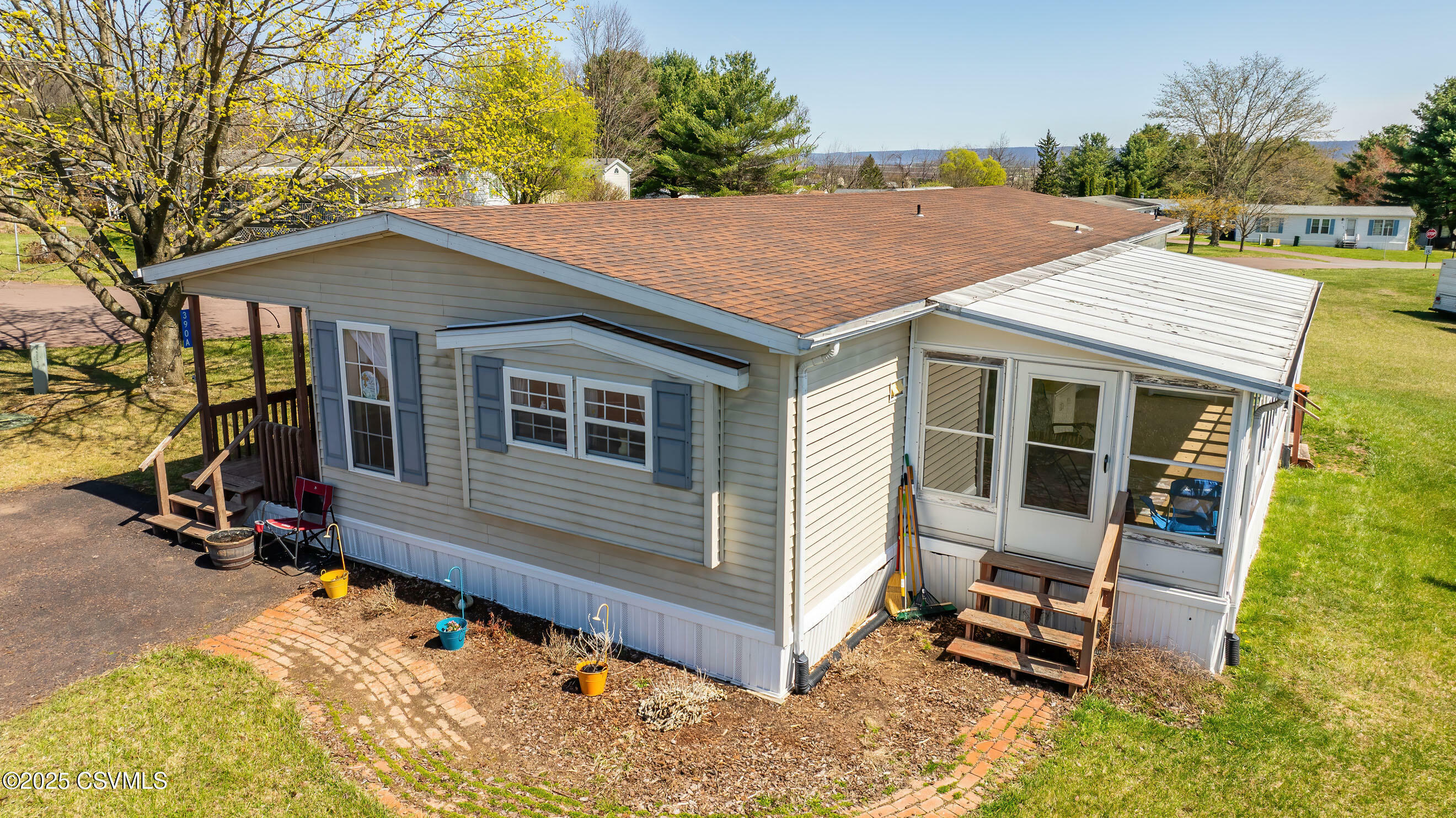 Property Photo: 390A Country Lane W PA 17859