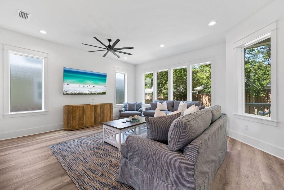 Property Photo: 219 Dalton Drive FL 32459
