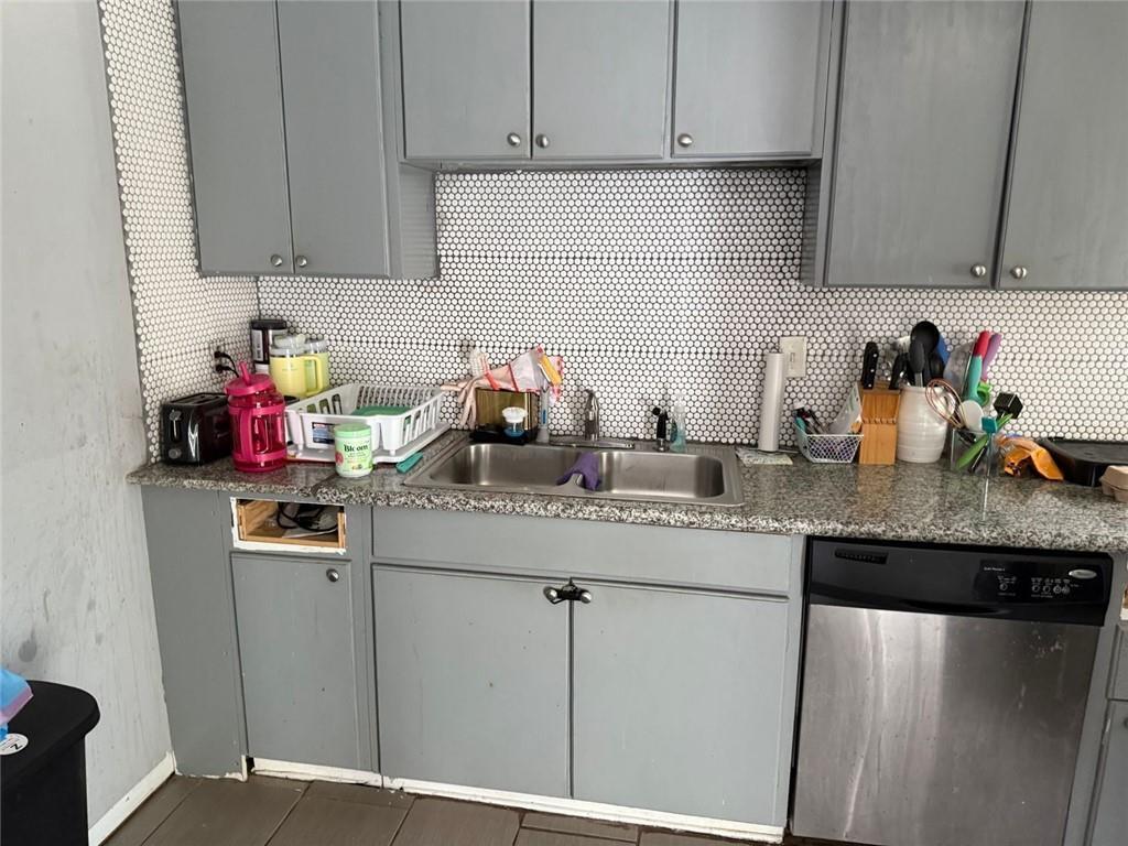 Property Photo: 3231 Abbeywood Drive GA 30034