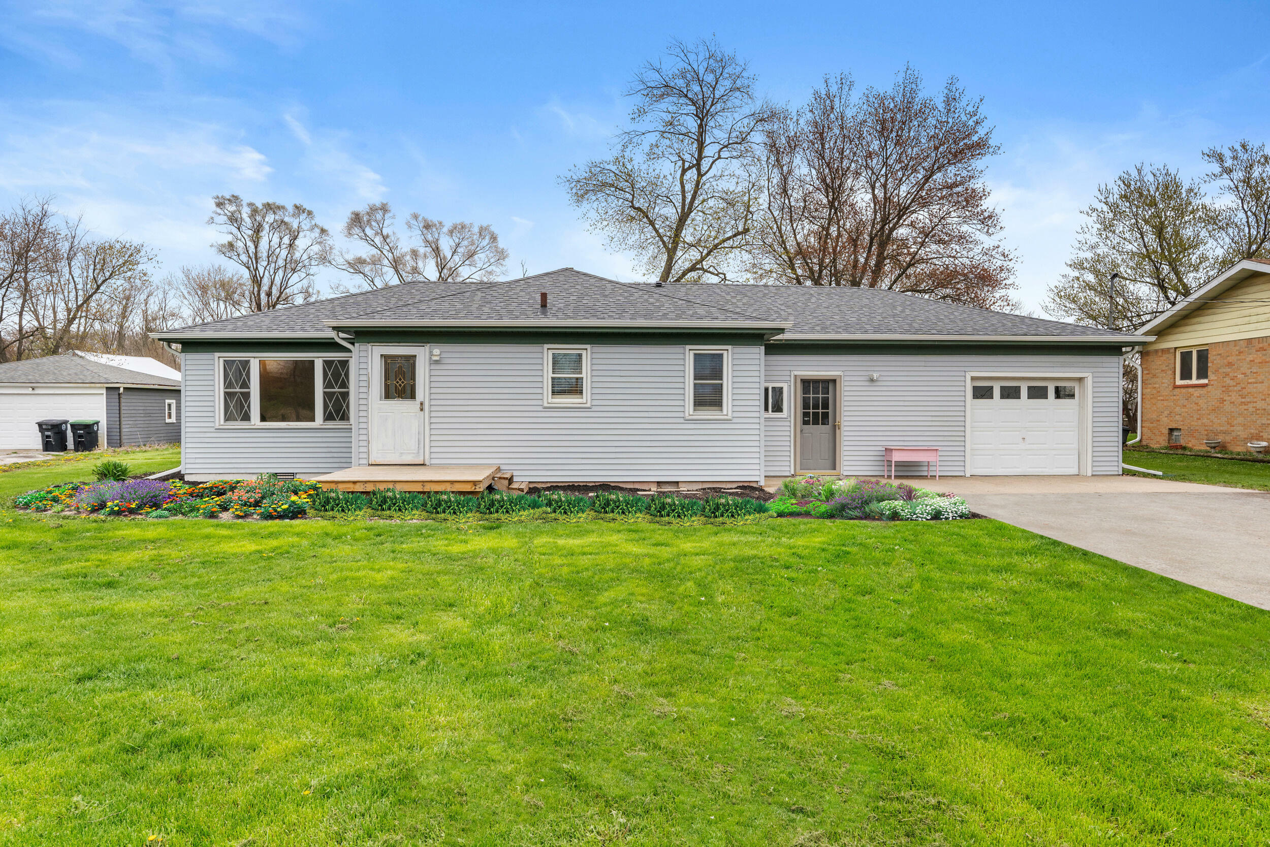 7317 Clay Street  Merrillville IN 46410 photo