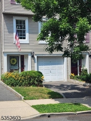 Property Photo: 5 Honiss Pl NJ 07104