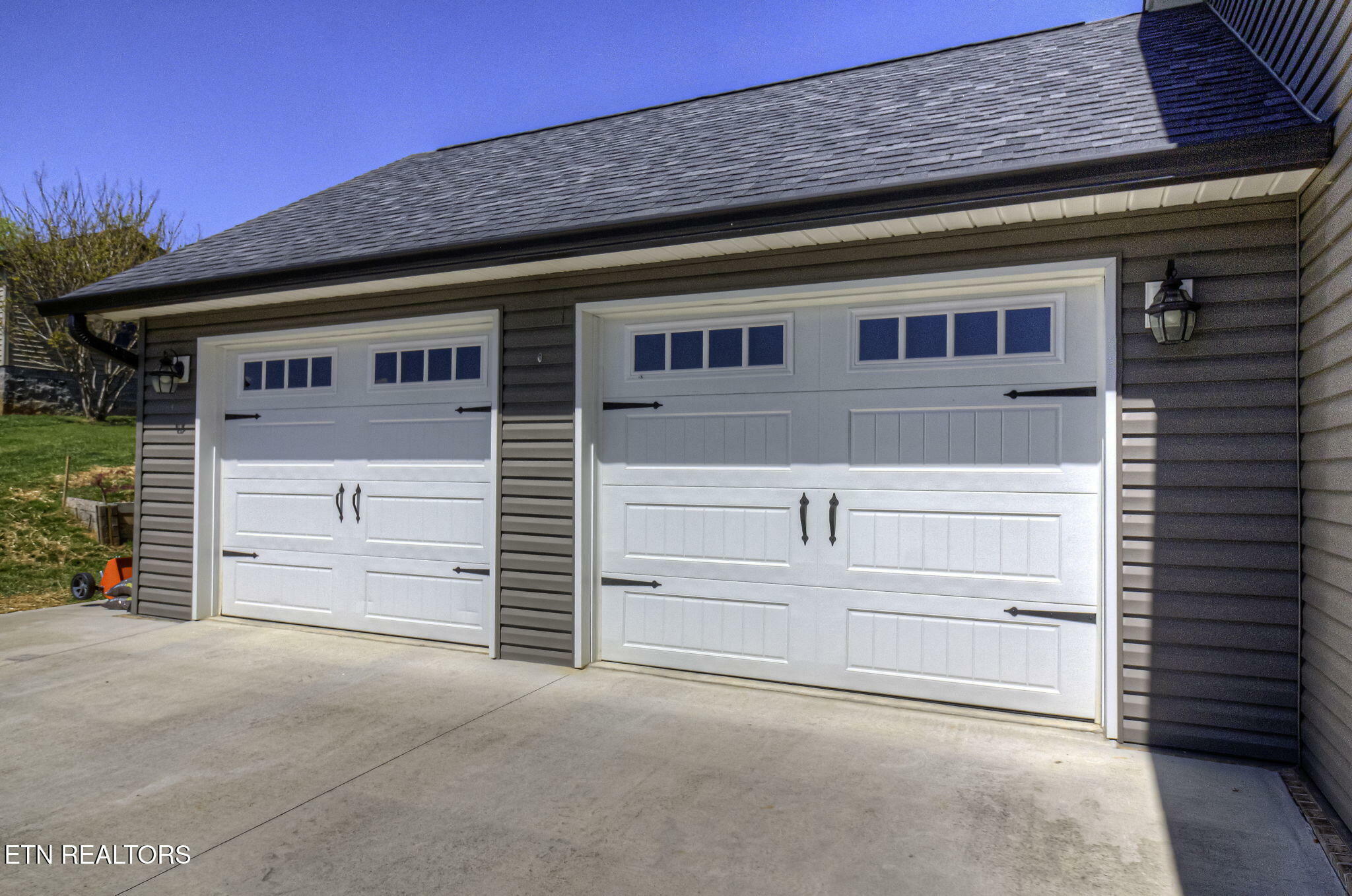 Property Photo: 2045 Kings View Loop TN 37865