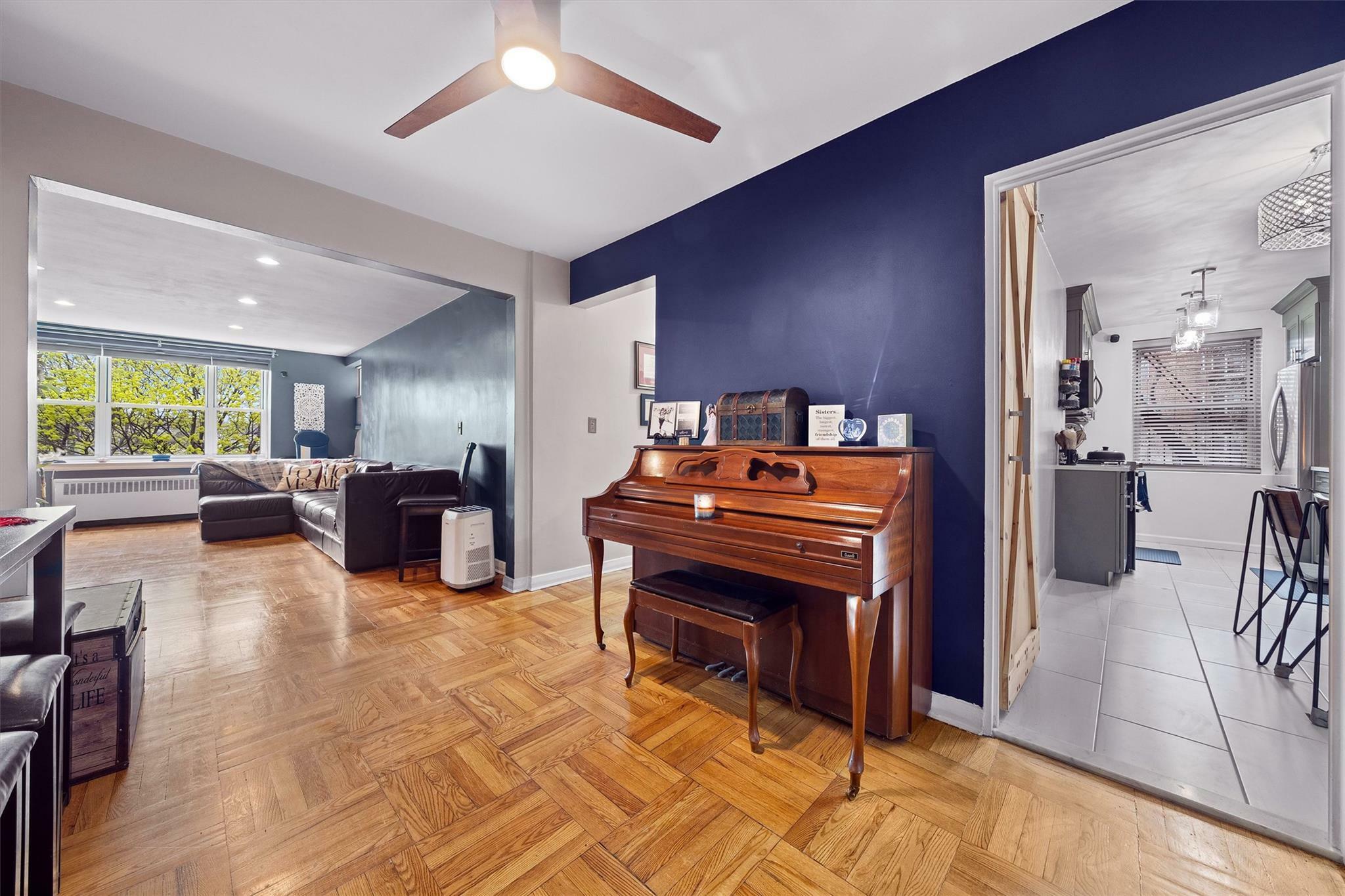 Property Photo: 280 Collins Avenue 4B NY 10552
