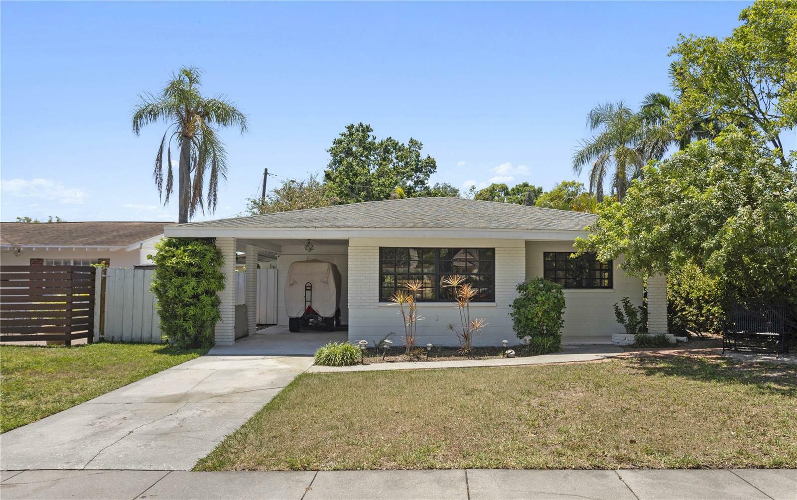Property Photo:  628 Bosphorous Avenue  FL 33606 