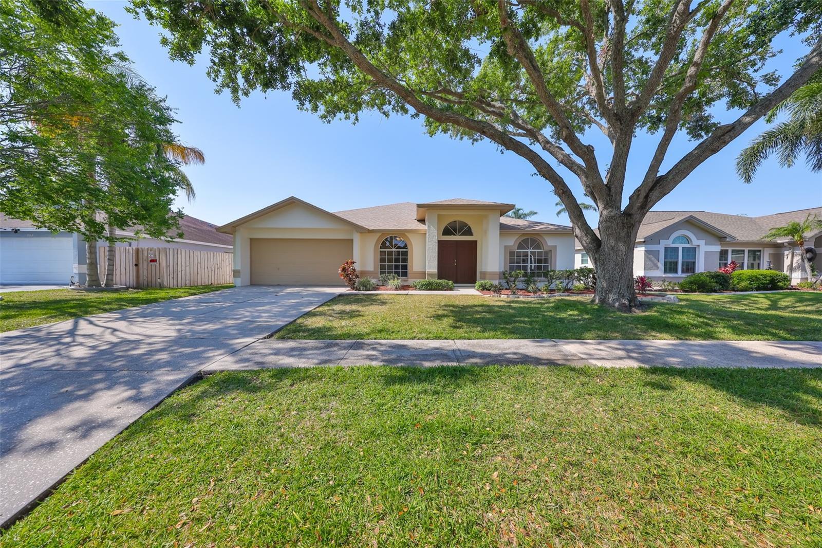 Property Photo: 1604 Storington Avenue FL 33511