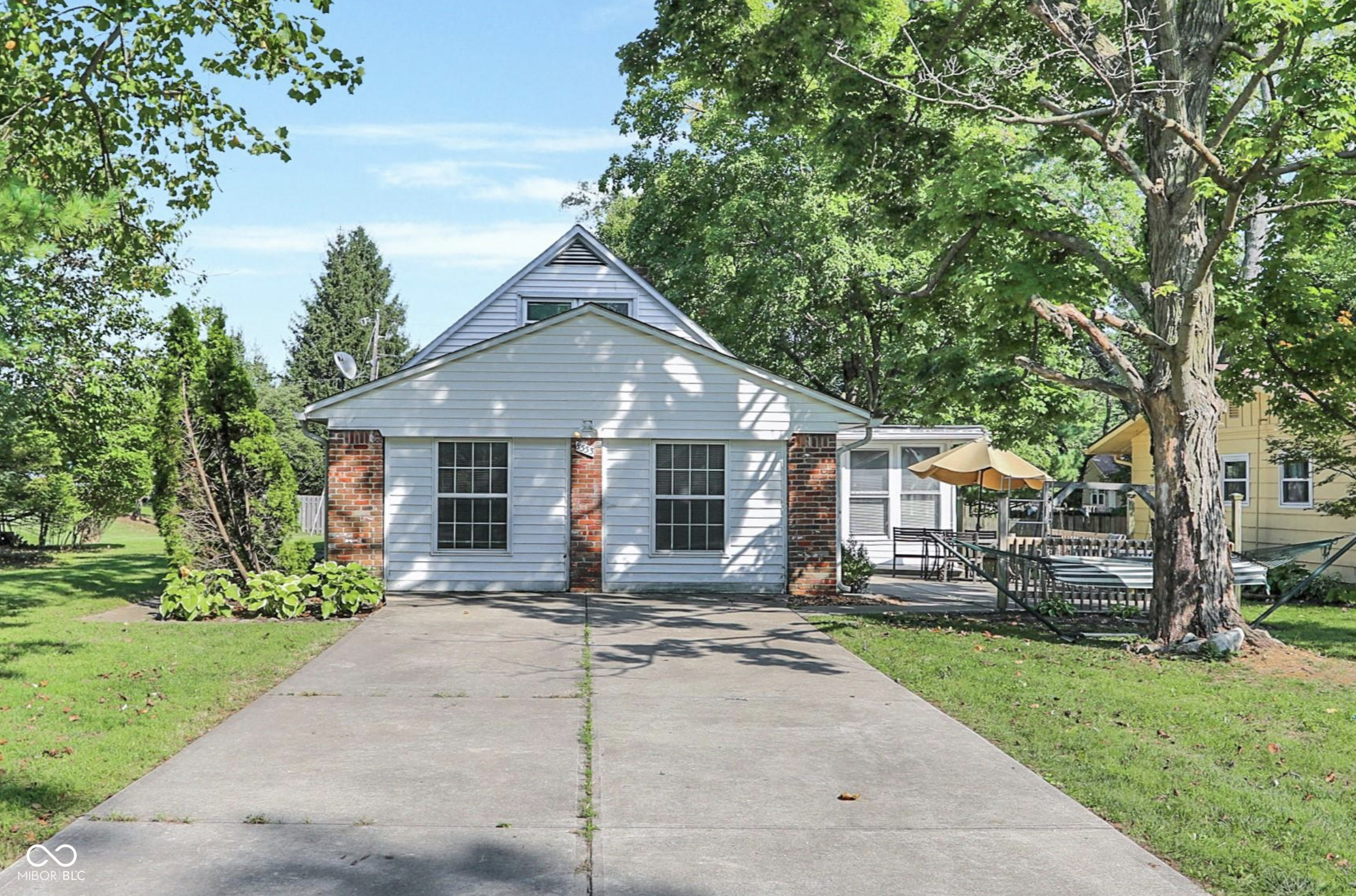 8553 Broadway Street  Indianapolis IN 46240 photo