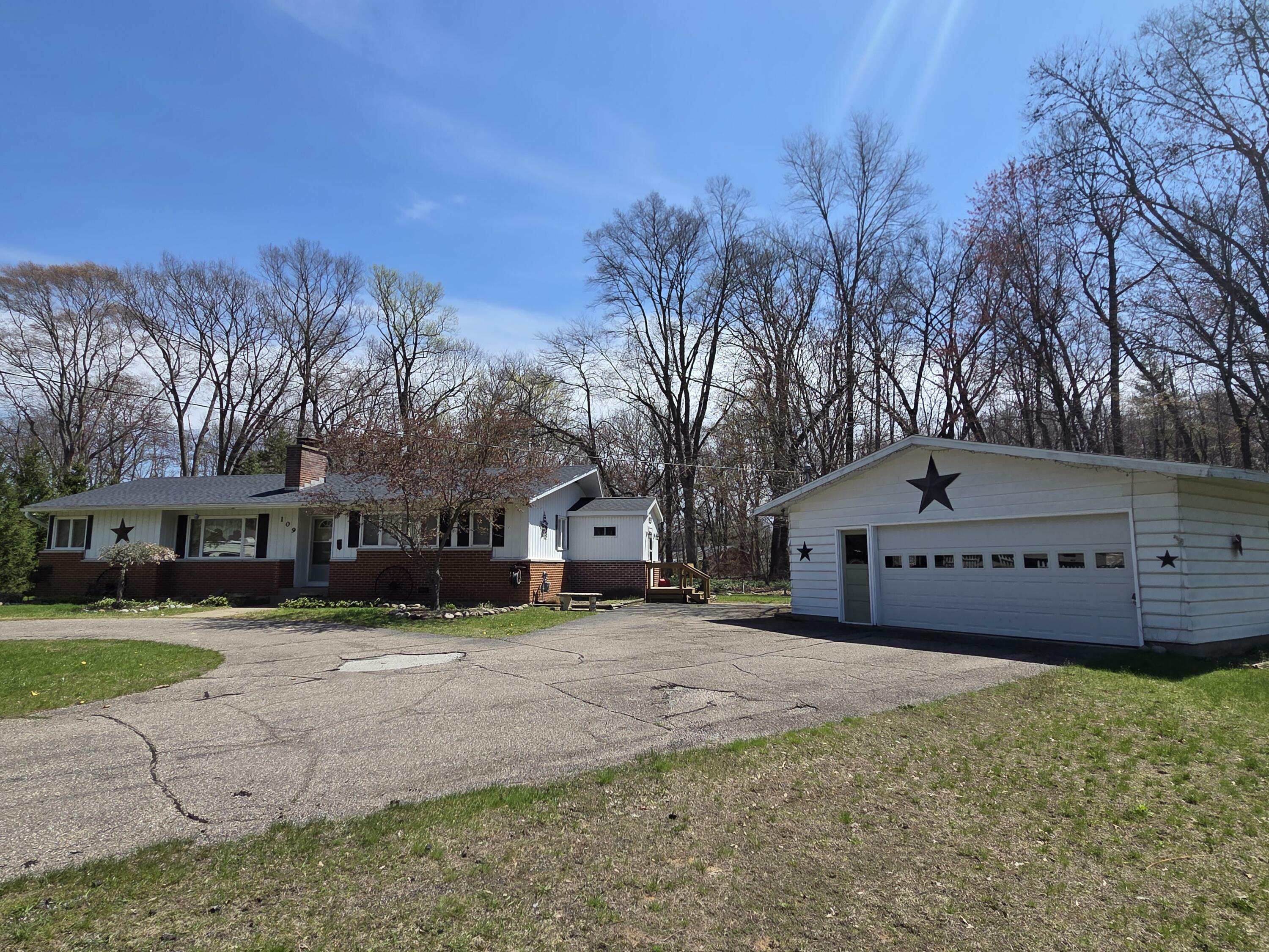 Property Photo: 109 Circle Drive MI 49010
