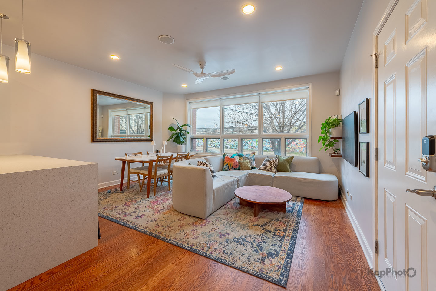 Property Photo: 1013 W 16th Street 1W IL 60608