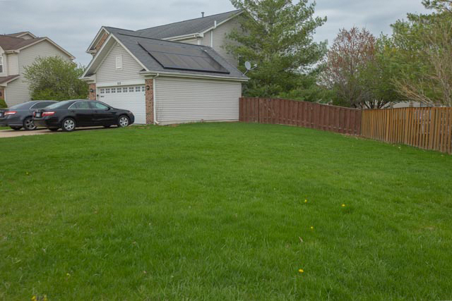 Property Photo: 818 N Edgewater Lane IL 60404