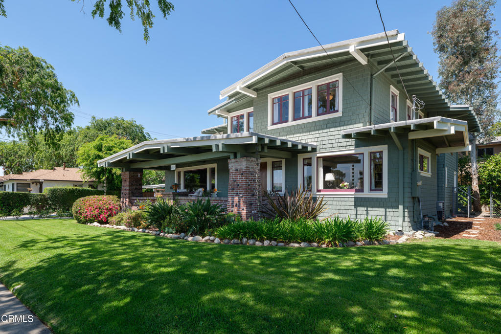 Property Photo:  2032 Pine Street  CA 91030 