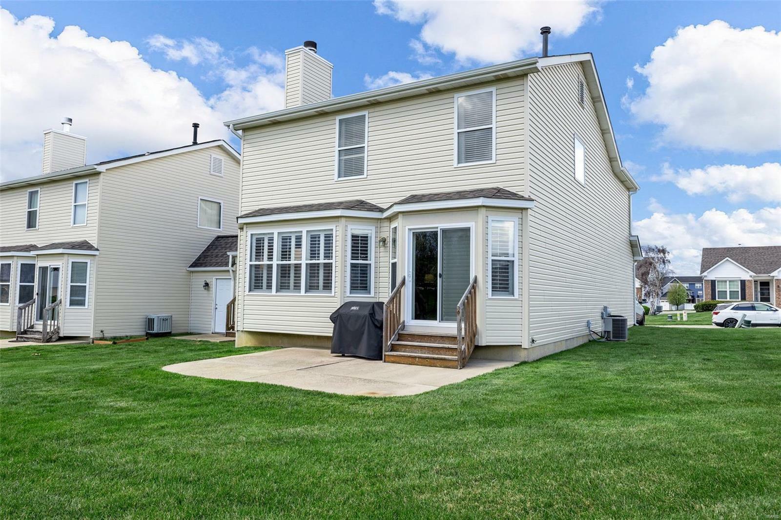 Property Photo: 206 Colonial Crossing MO 63385