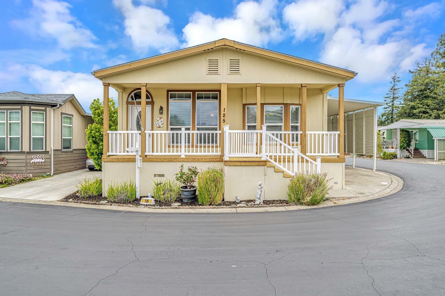 Property Photo: 3263 Vineyard Avenue 125 CA 94566