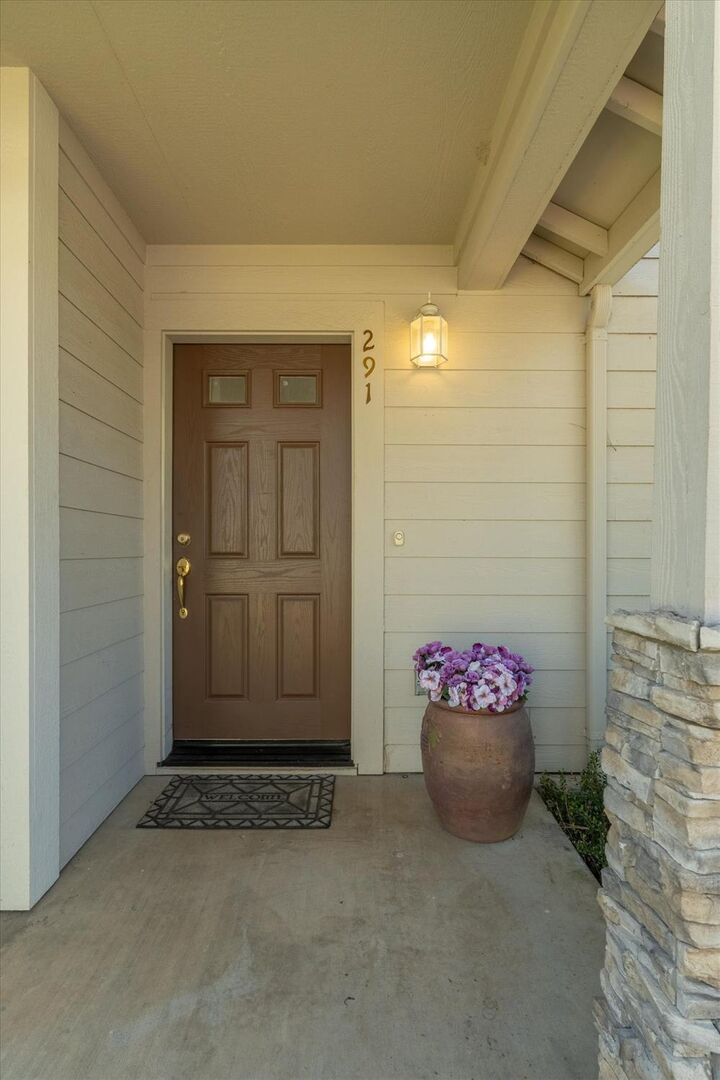 Property Photo:  291 Fairway Village Drive  CA 95247 