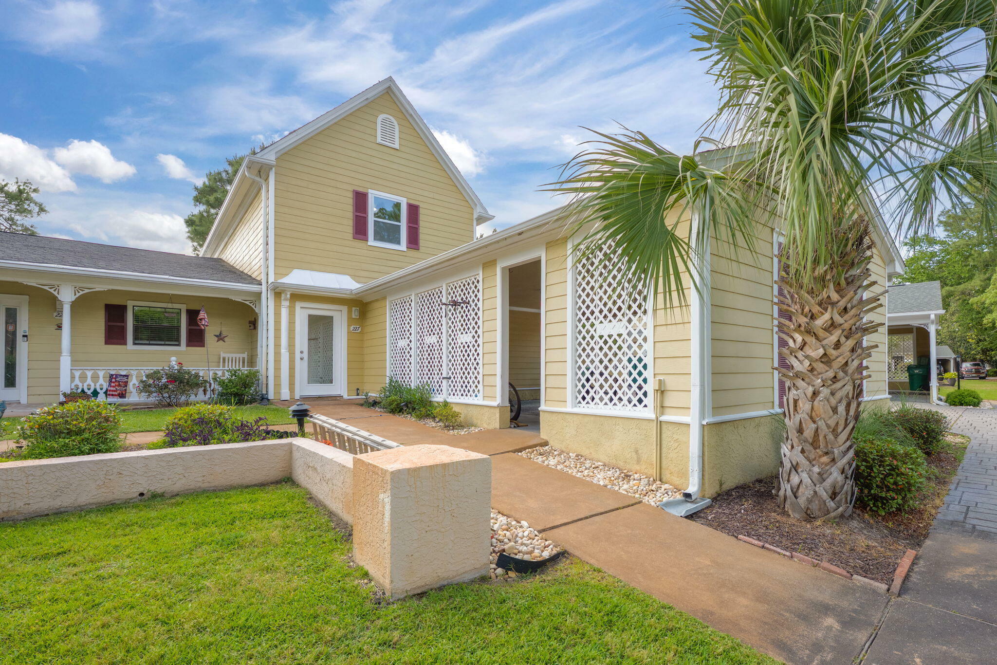 Property Photo: 227 Shalimar Drive 227 FL 32579