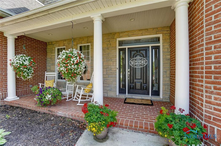 Property Photo:  207 Wellington Place  OH 45840 