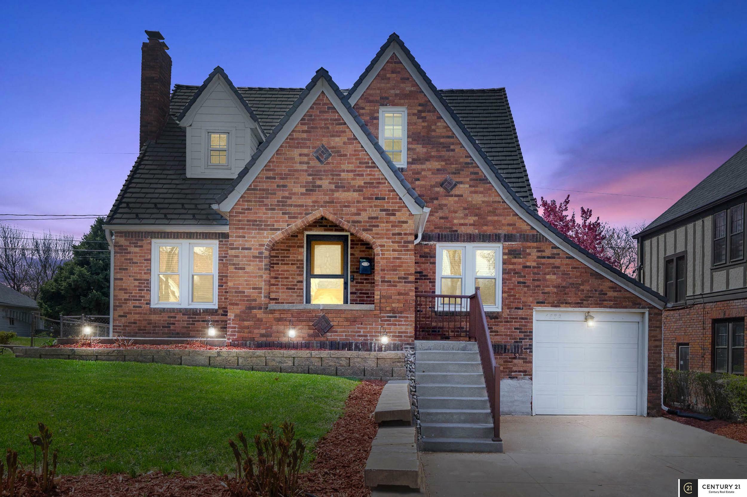 Property Photo: 4539 Walnut Street NE 68106