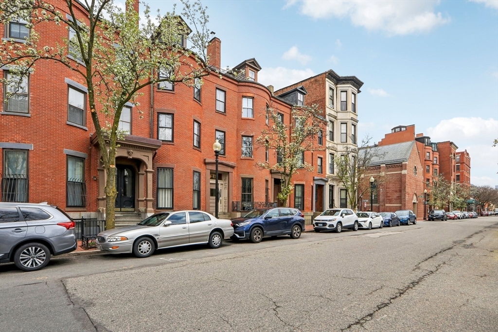 Property Photo:  431 Shawmut Ave 2  MA 02118 