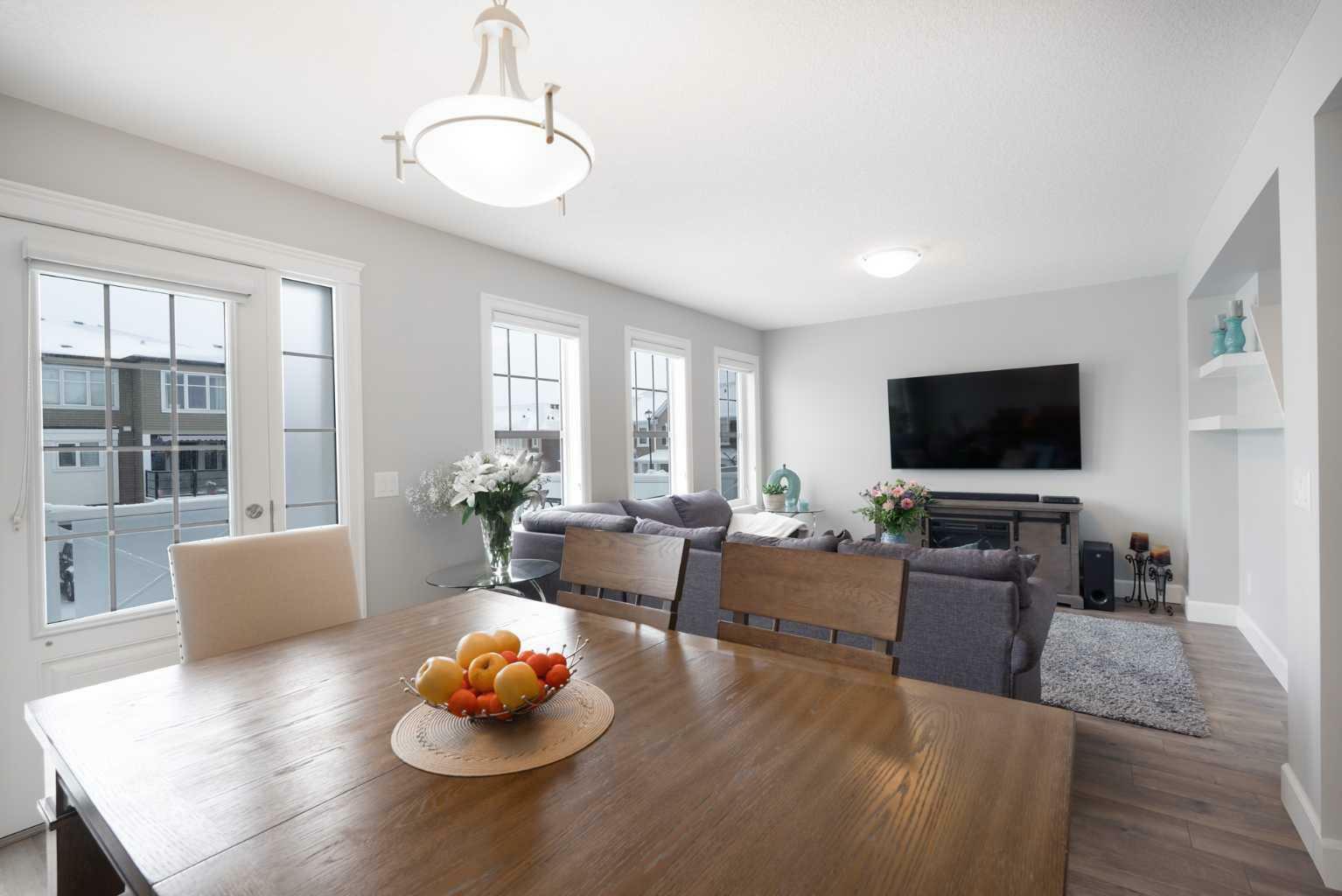 Photo de la propriété: 305 Windford Green SW AB T4B 4G5
