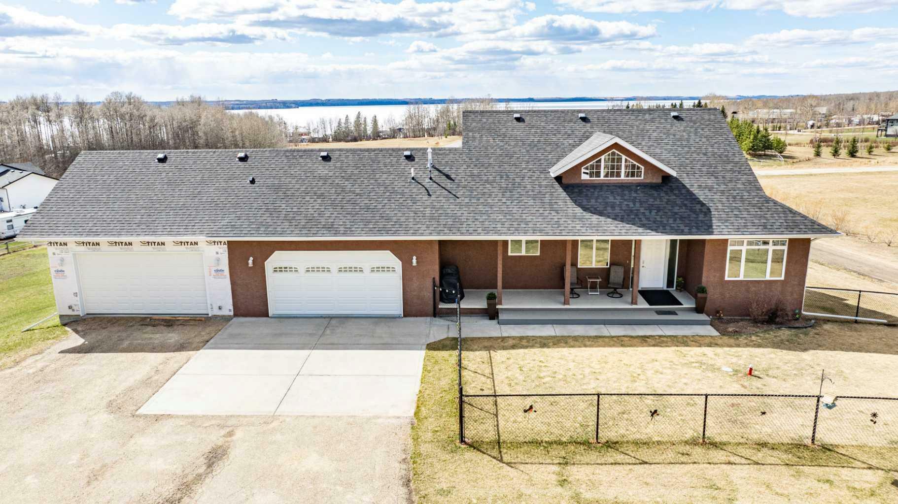 Property Photo: 533 Birch Close AB T4S 1R6