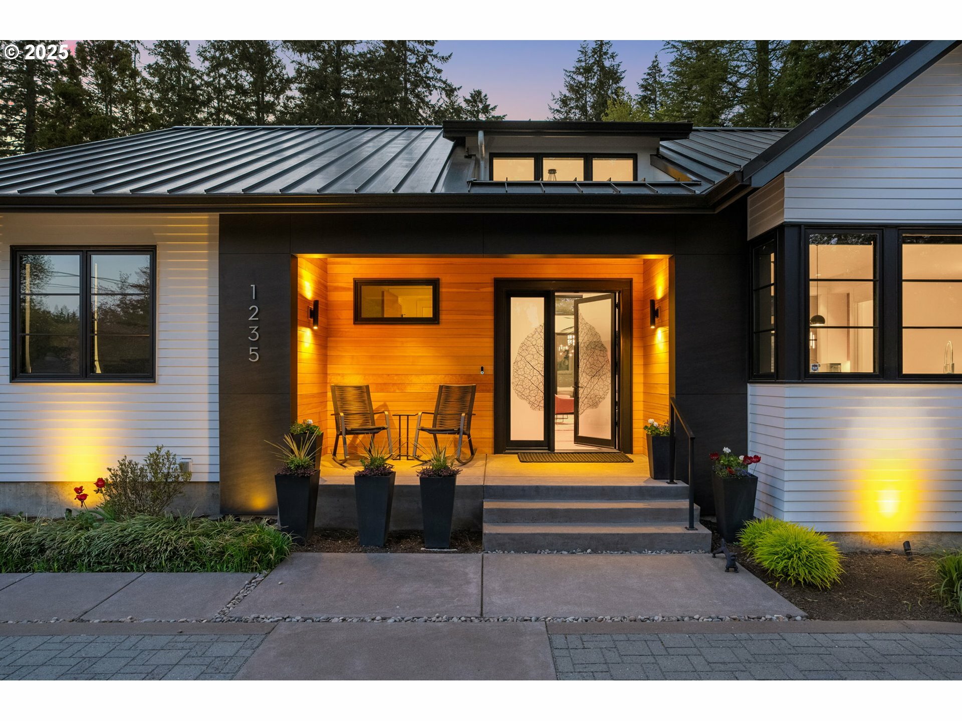 Property Photo: 1235 Andrews Rd OR 97034