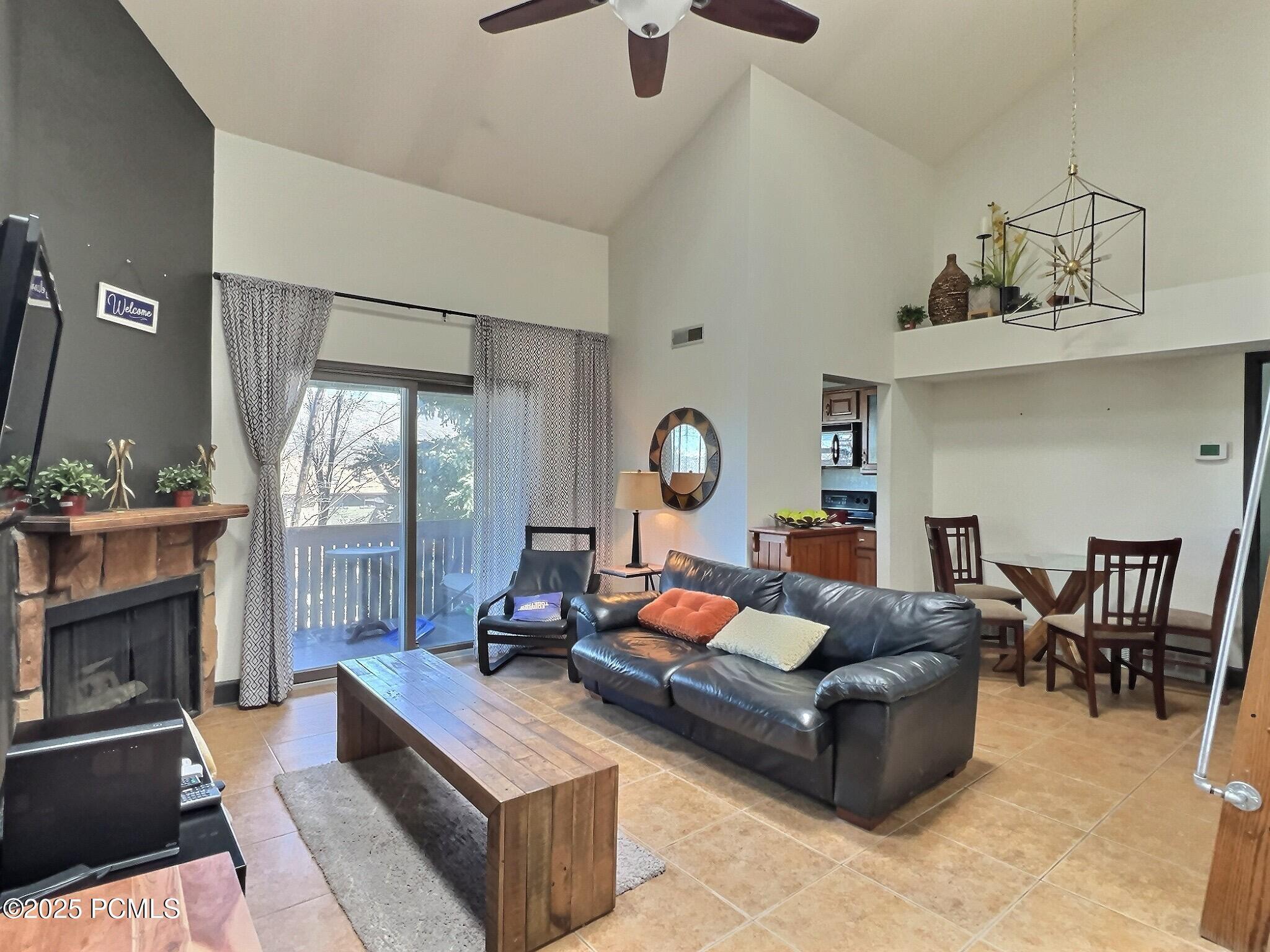 Property Photo: 6861 W 2200 Apt 9W UT 84098