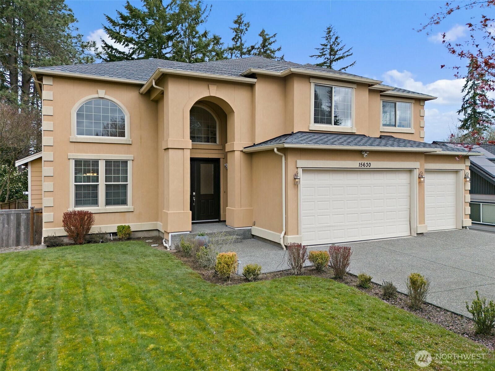 15630 NE 56th Way  Redmond WA 98052 photo