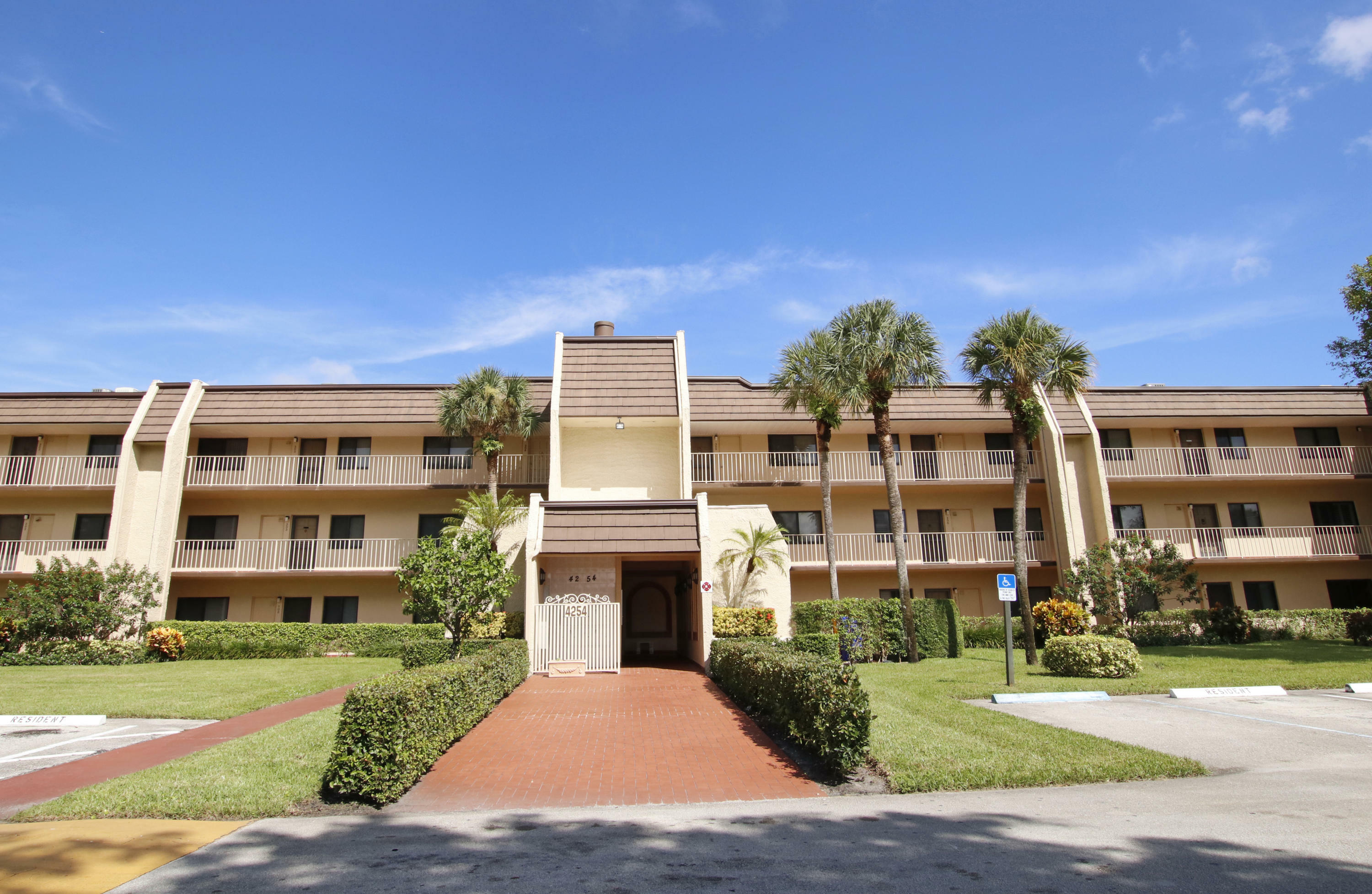 Property Photo: 4254 Deste Court 305 FL 33467