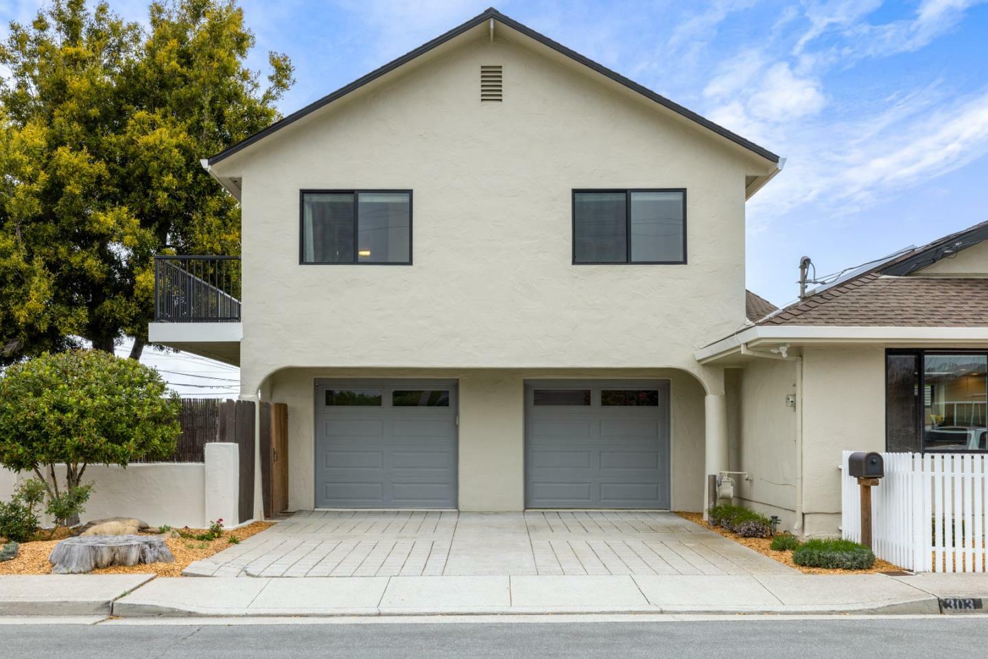 Property Photo:  303 Del Robles Avenue  CA 93940 