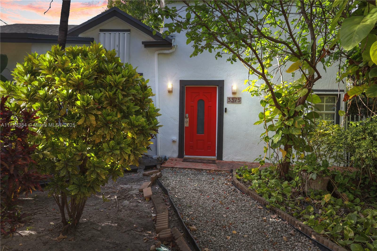 3375 SW 29th Ter  Miami FL 33133 photo