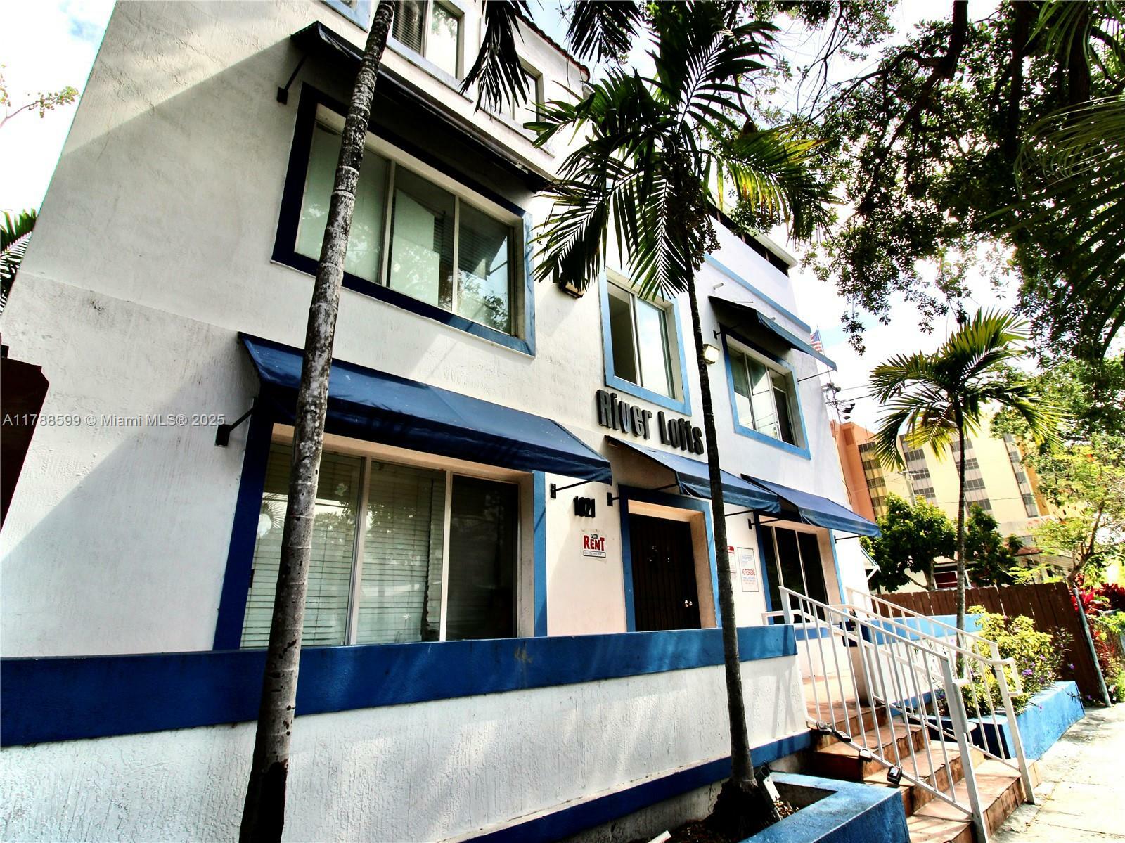 Property Photo: 1021 NW 3rd St 201 FL 33128