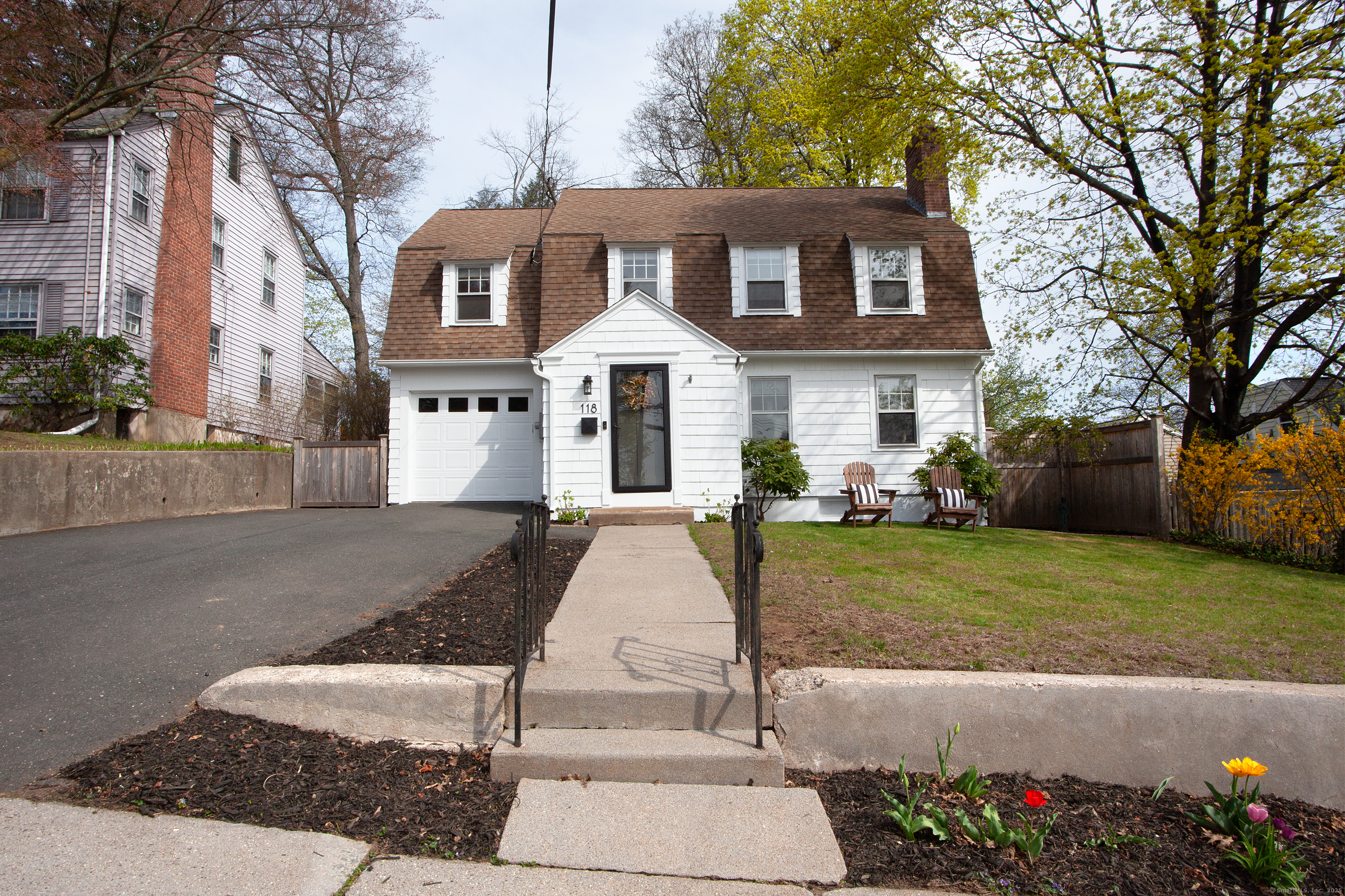 Property Photo: 118 Keeney Avenue CT 06107