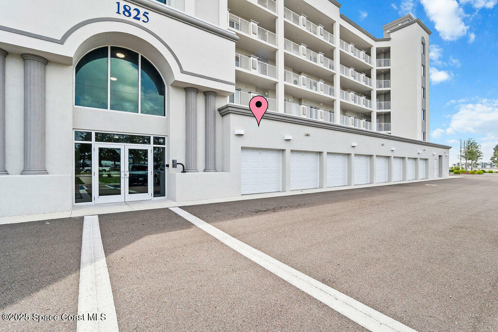 Property Photo: 1825 Riverside Drive FL 32780