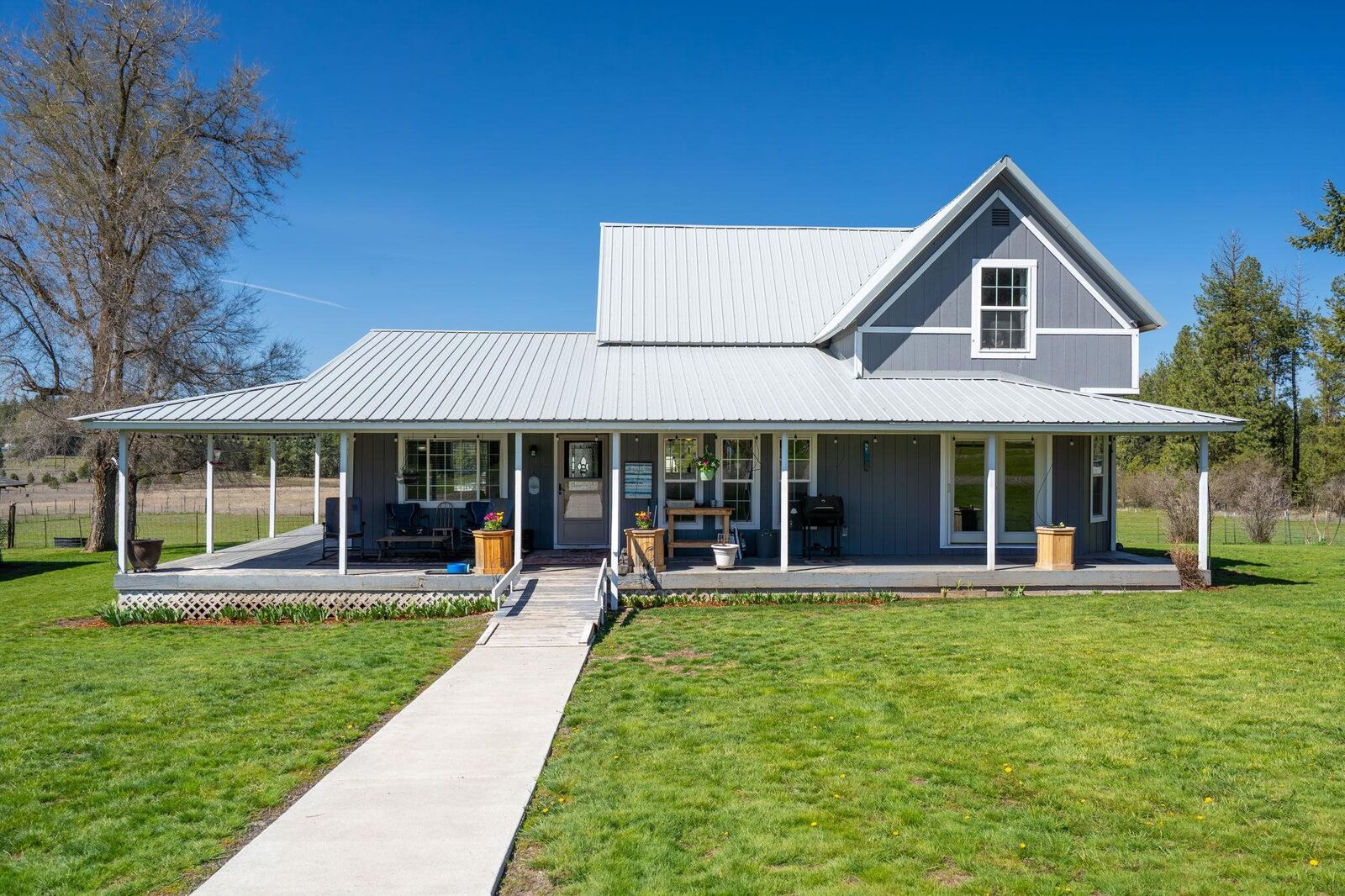 Property Photo: 5325 W Antler Rd WA 99006