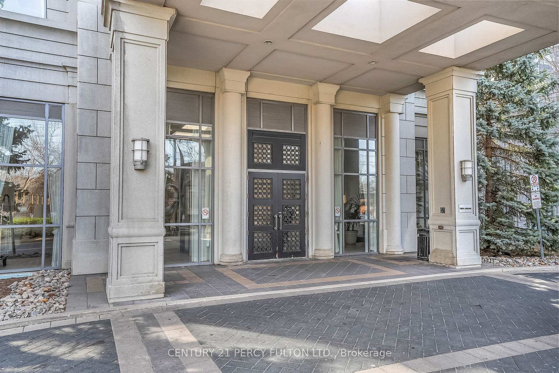 Property Photo: 15 Greenview Avenue 1108 ON M2M 4M7