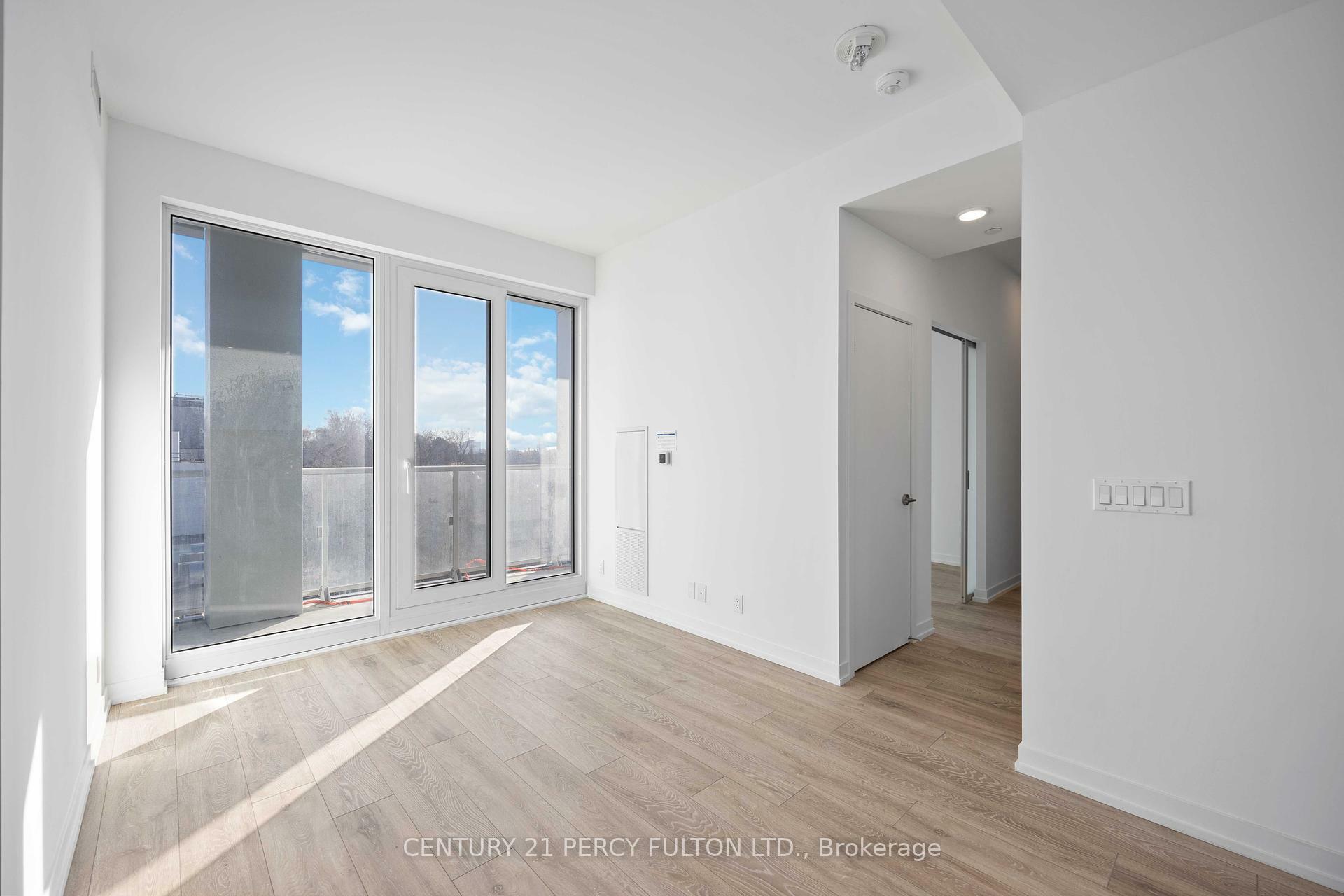 Photo de la propriété: 2020 Bathurst Street 827 ON M5P 0A6