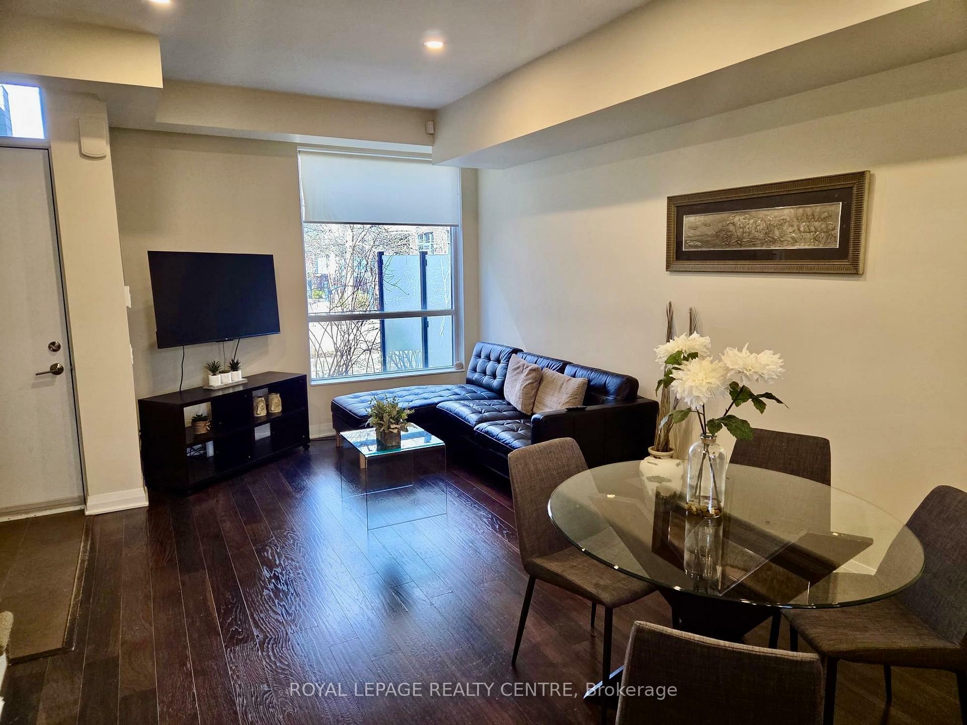 Property Photo:  19 Valhalla Inn Road 35  ON M9B 0B3 