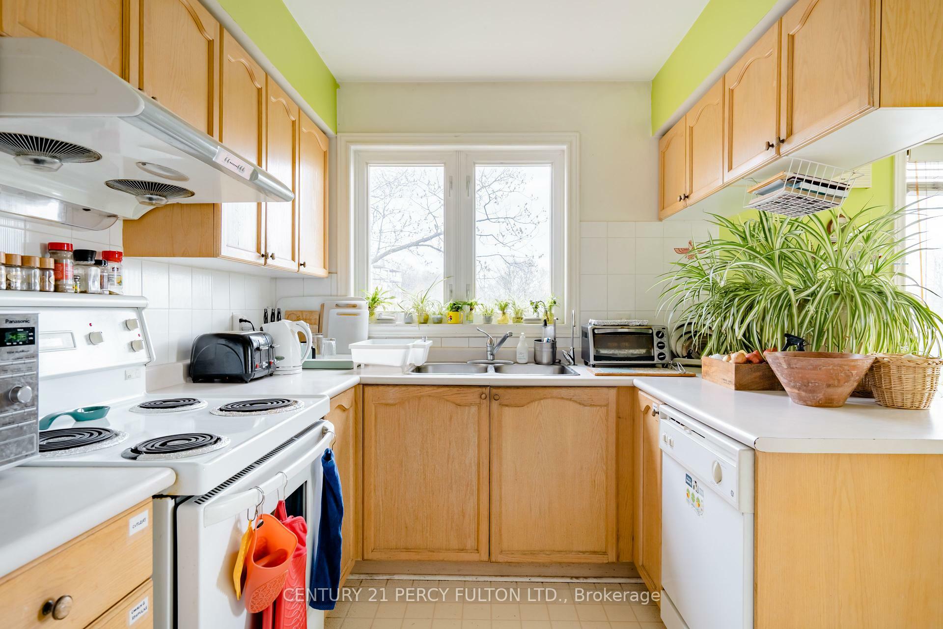 Property Photo: 6A Leaside Park Drive ON M4H 1R3