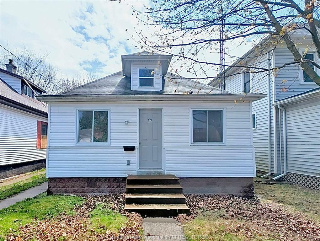 Property Photo:  128 Gray Street  ON N7M 1T2 