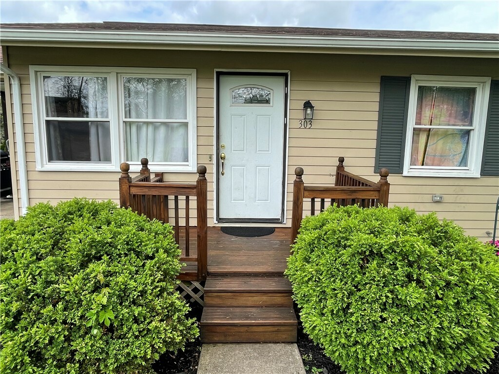 Property Photo: 303 6th Avenue PA 15067
