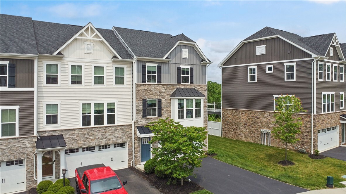 Property Photo: 156 Curtis Ct. PA 15237