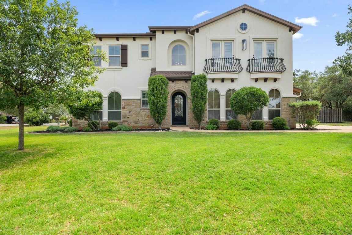 101 Hazeltine Court  Lakeway TX 78734 photo