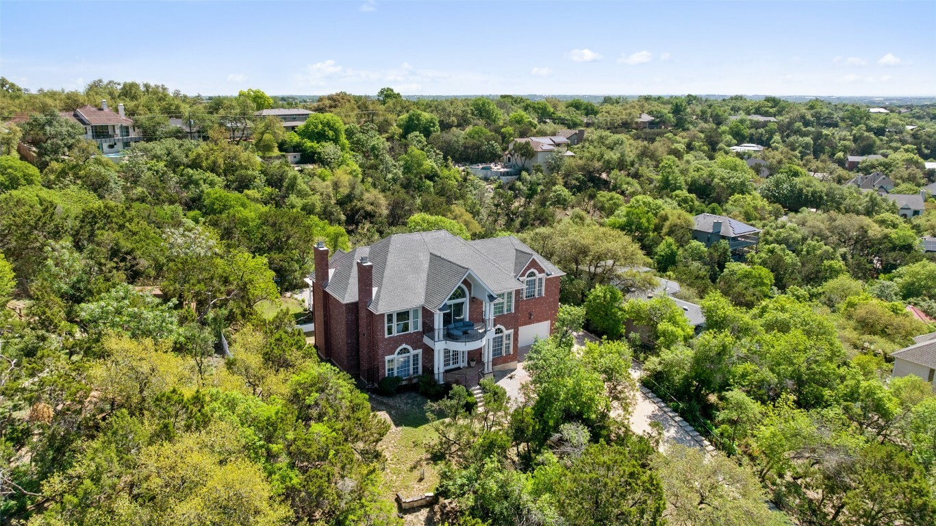 Property Photo: 4014 Walnut Clay Drive TX 78731
